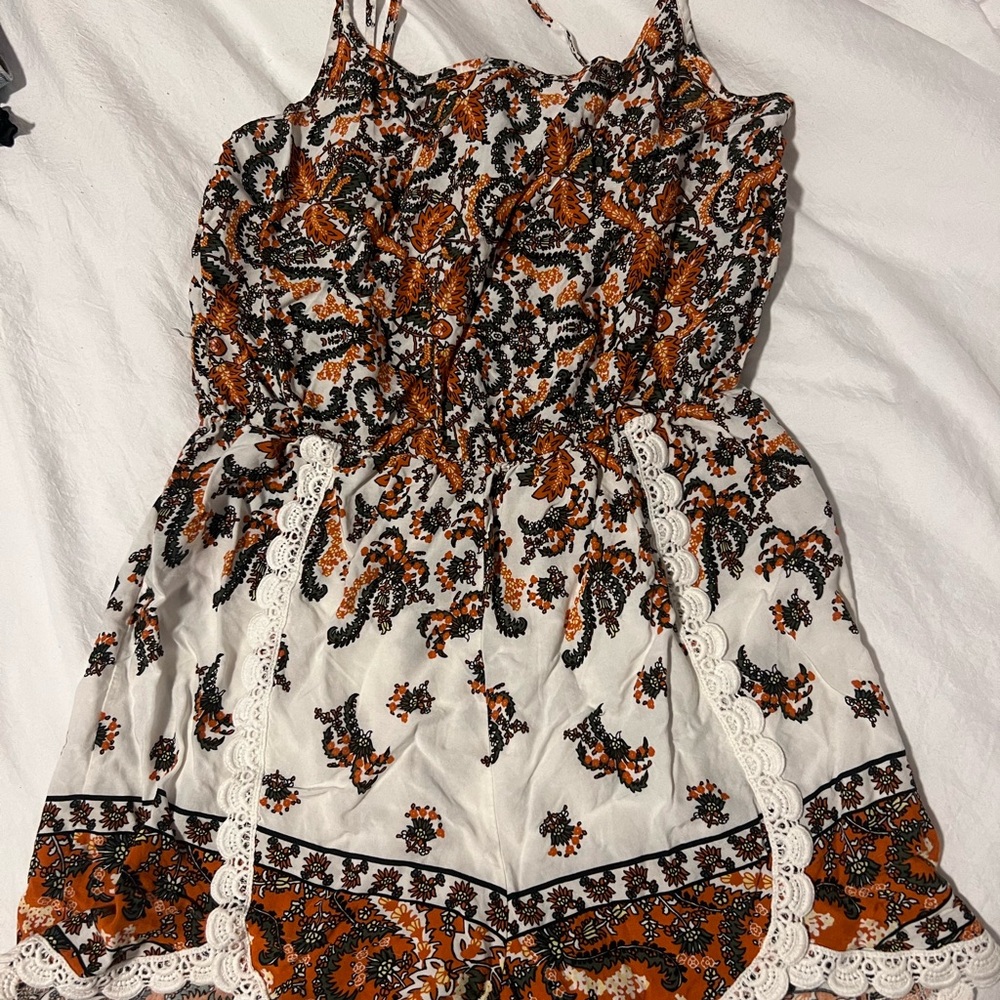 Floral Print Sleeveless Romper with Lace Trim
